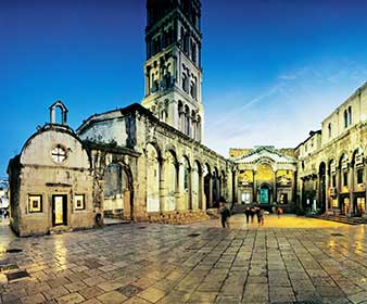 Split - Diocletian's Palace - Riva promenade